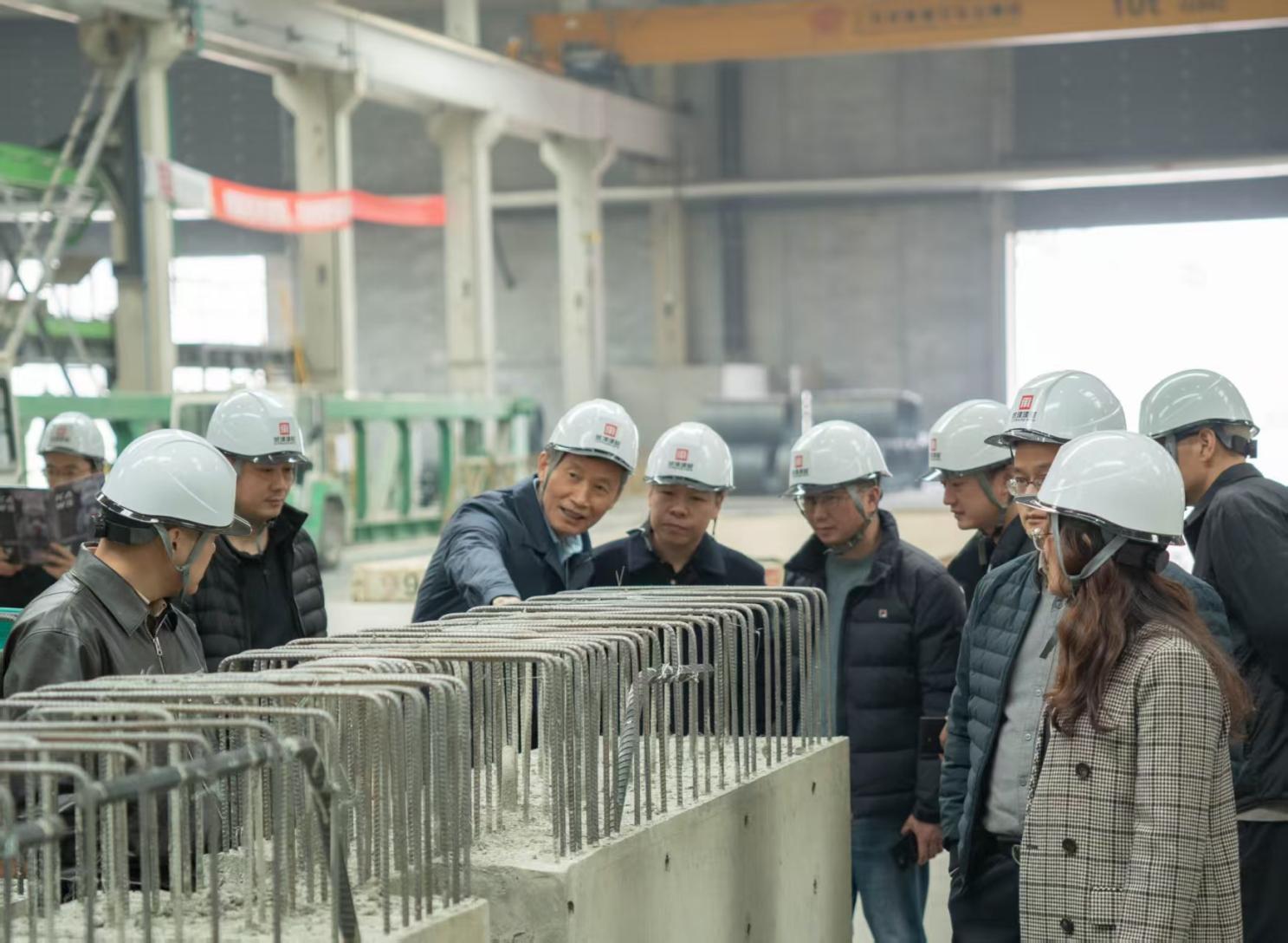 衢州江山市副市长王展一行莅临集团考察(图2)